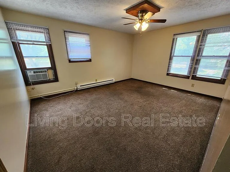 2601 N 58th St #3 — Photo 5