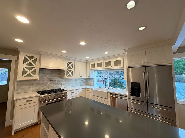 600 N 260 West Cir — Photo 12