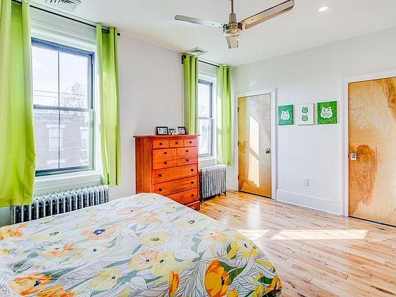 4th image of 2011 E Dauphin St APT 3