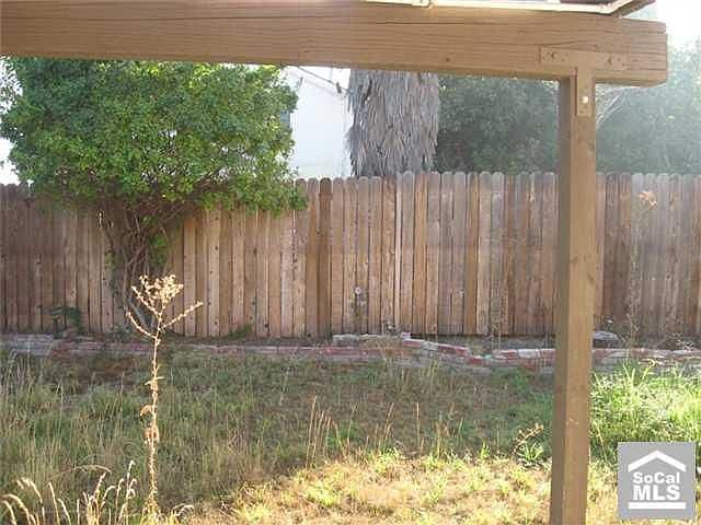 2nd image of 1937 Davis St
