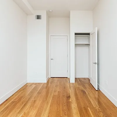 Rented by Nooklyn NYC LLC | media 21