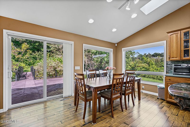 4th image of 3125 Mariaville Road
