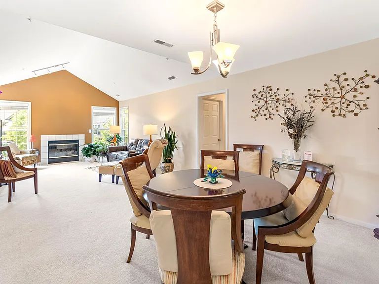 28373 Carlton Way Dr — Photo 5