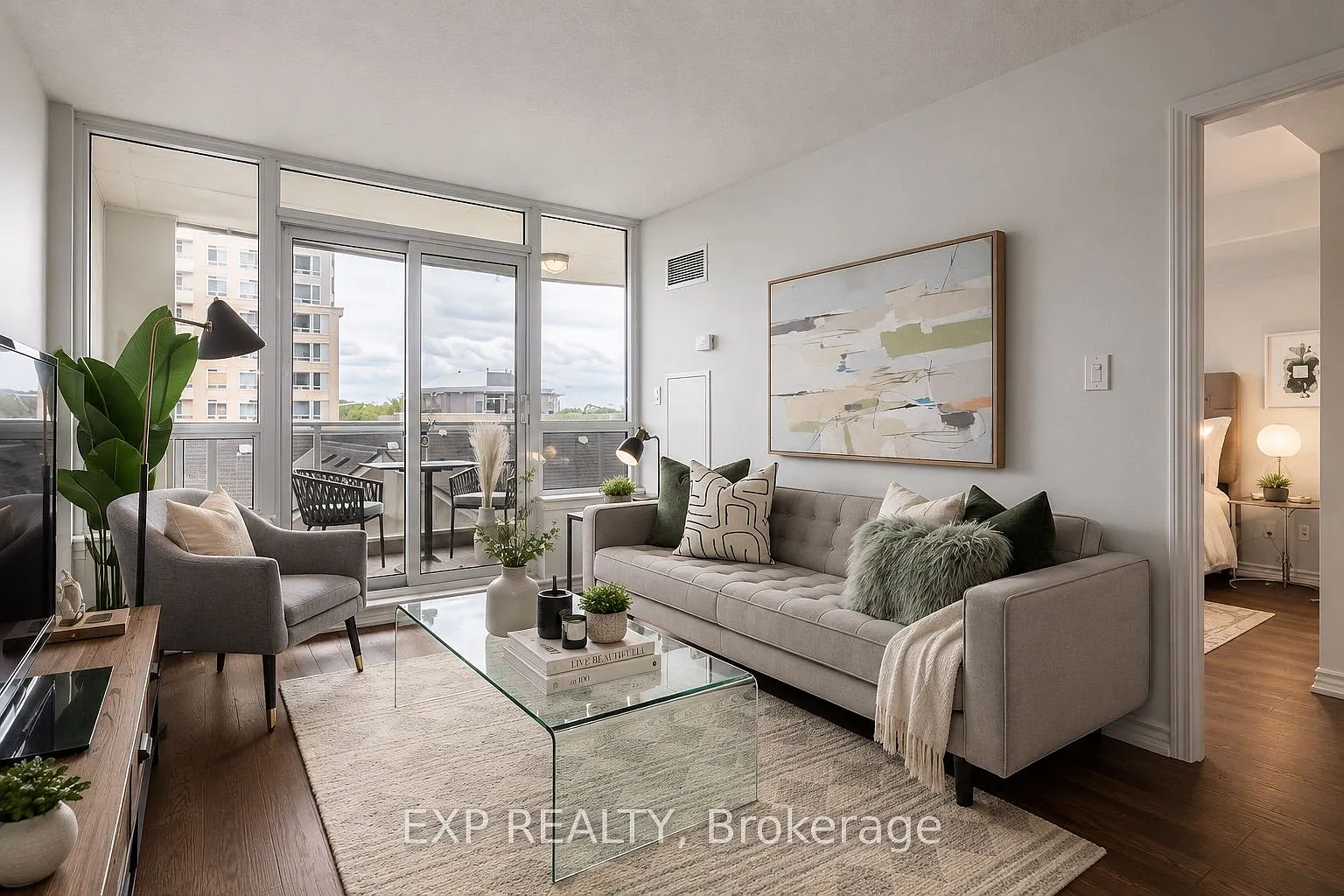 2 bed, $2,600 — Photo 1