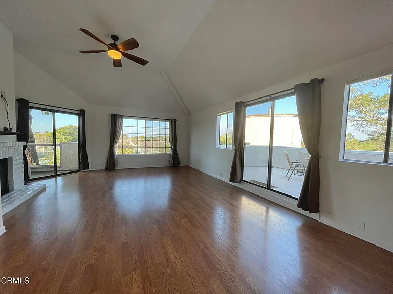 727 Island View Cir — Photo 6