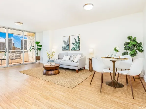 920 Ward Ave APT 13F, Honolulu, HI 96814