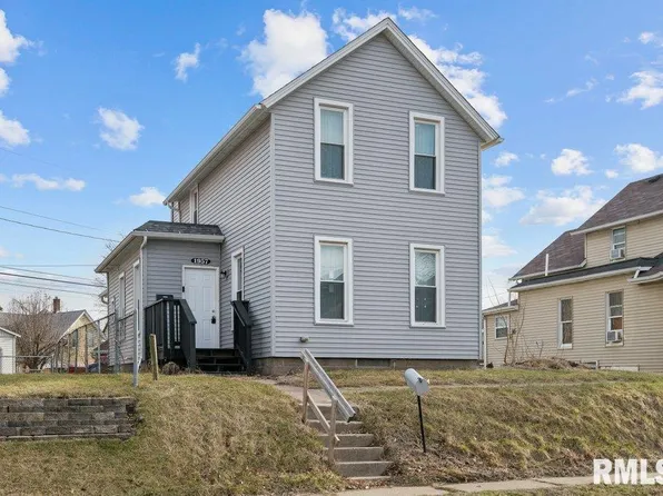 1957 Claussen St, Davenport, IA 52802