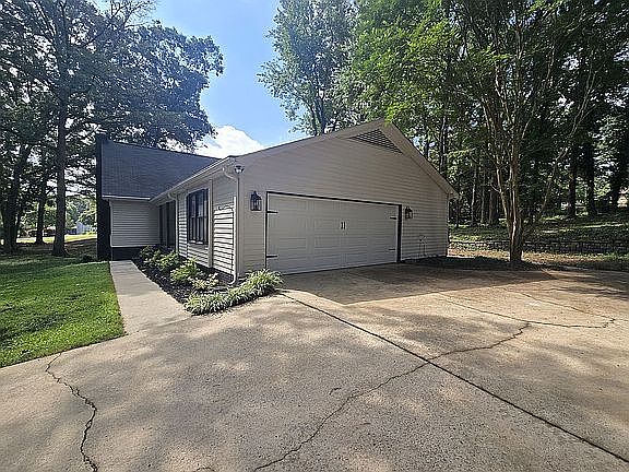 3rd image of 59 Washington Dr