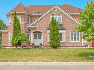 72 Village Lake Cres, Brampton, ON L6S6K1