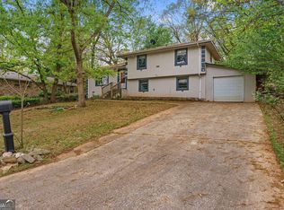 2885 Preston Dr, Rex, GA 30273