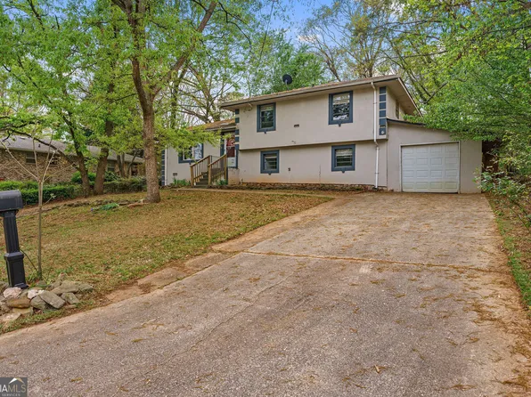 2885 Preston Dr, Rex, GA 30273