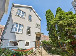 1732 W Fletcher St, Chicago, IL 60657