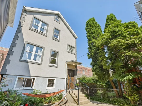 1732 W Fletcher St, Chicago, IL 60657