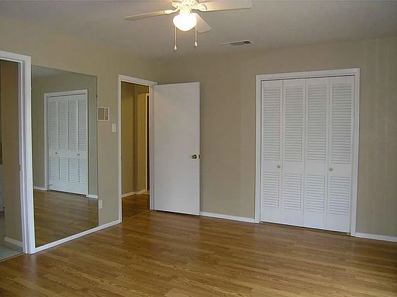 3rd image of 5008 Fall River Dr