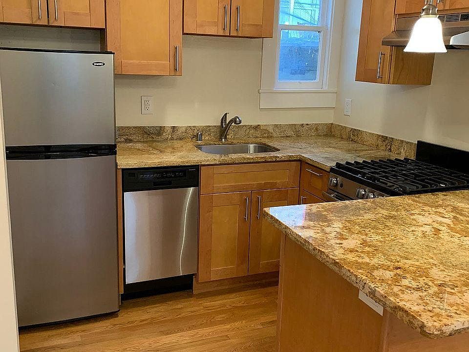 1st image of 230 Oak St #42