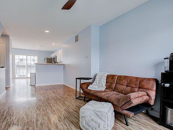 4th image of 5161 Twin Falls Dr #4