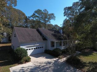 1896 Acorn Dr, New Bern, NC 28562