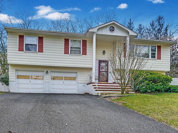 4th image of 724 Valley Dr