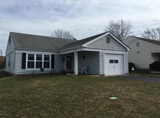 17 Redhill Rd, Manchester, NJ 08759