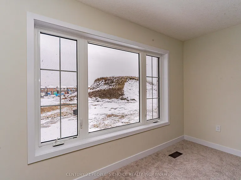 31 Garland Ave — Photo 22