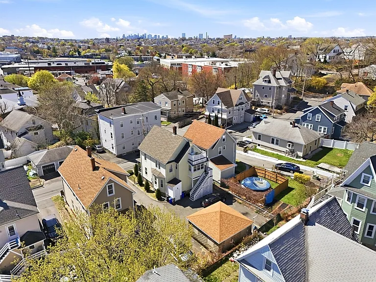 8 Rockwell Ter #3 — Photo 2