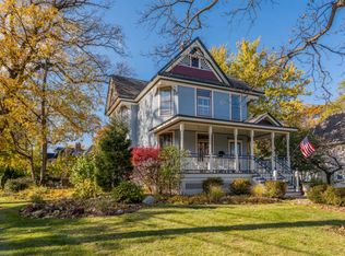 754 N Main St, Glen Ellyn, IL