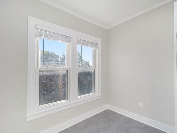 5th image of 601 W 4th St APT 29