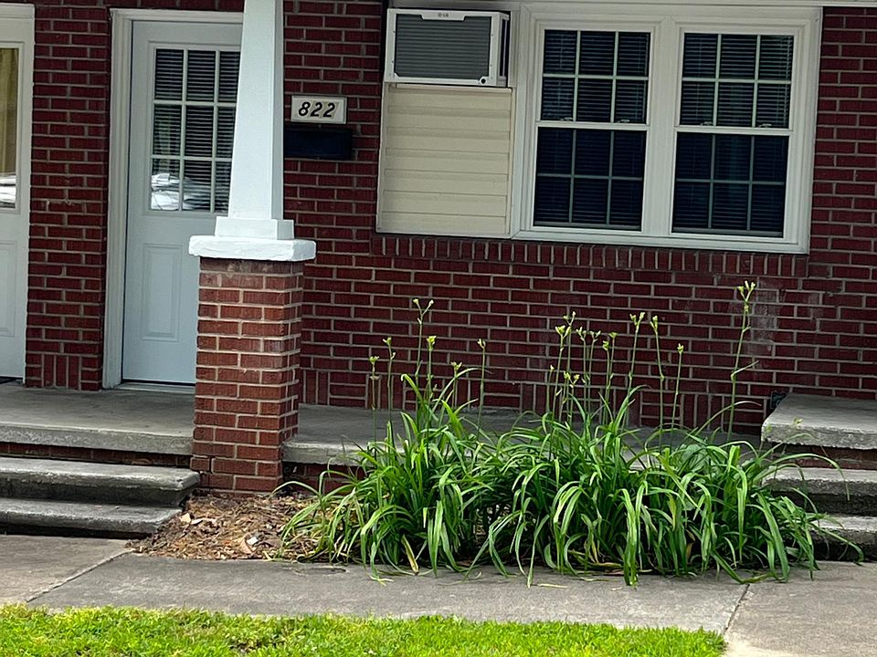 1st image of 822 1st Ave W #822