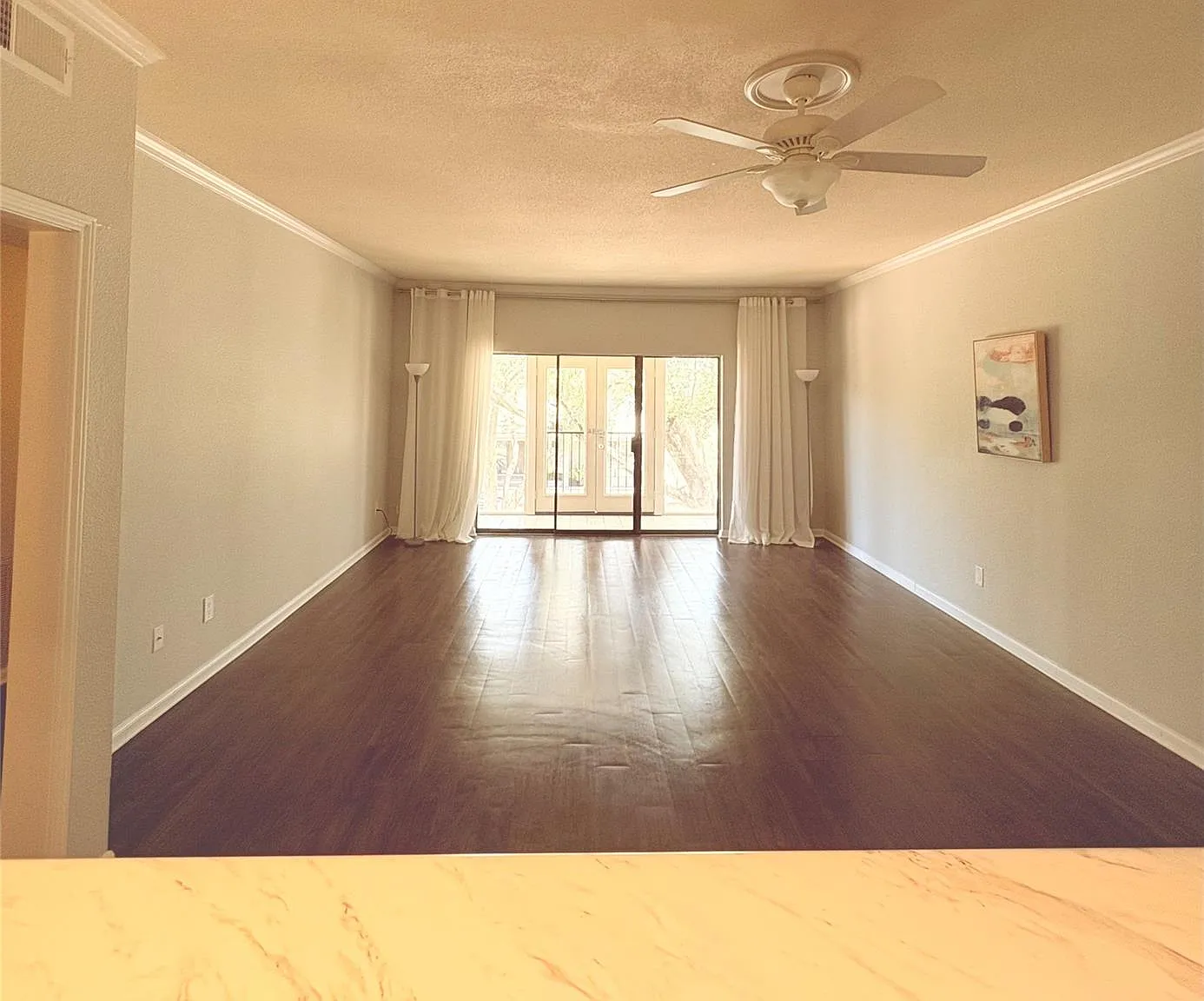 2 bed, 2.0 bath, 1224 sqft, $1,900 — Photo 2