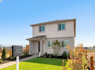 1658 Smith Dr, Woodburn, OR 97071