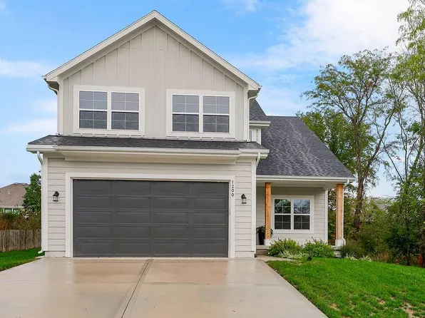 1200 S 13th St, Louisburg, KS 66053