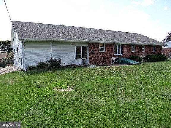 2nd image of 126 Hillside Dr