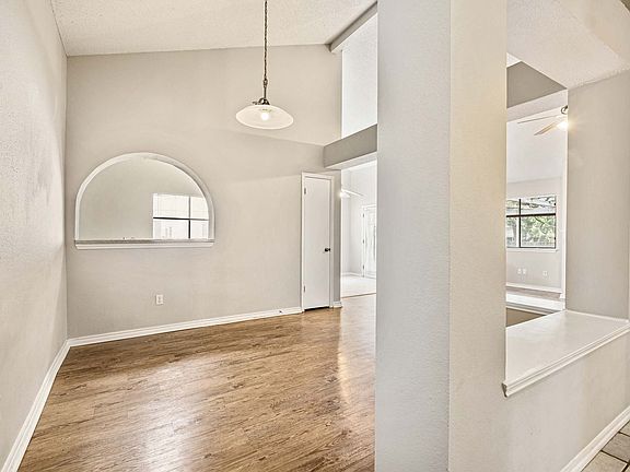 3rd image of 6309 Jennings Dr