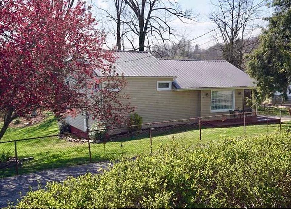 1st image of 220 Gale Ave