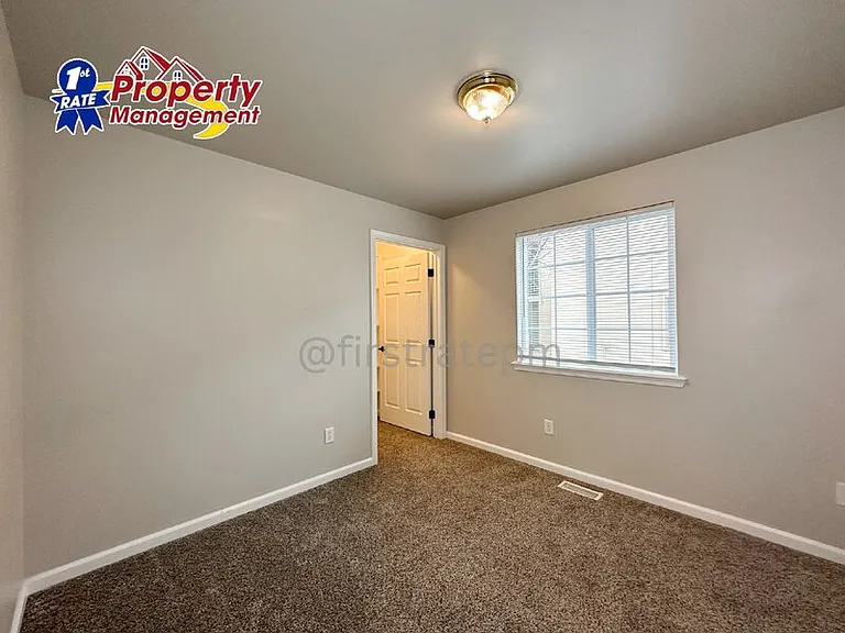 10022 W Garverdale Ln #102 — Photo 13