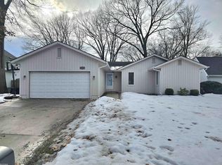 2831 W Village Ln, Port Huron, MI