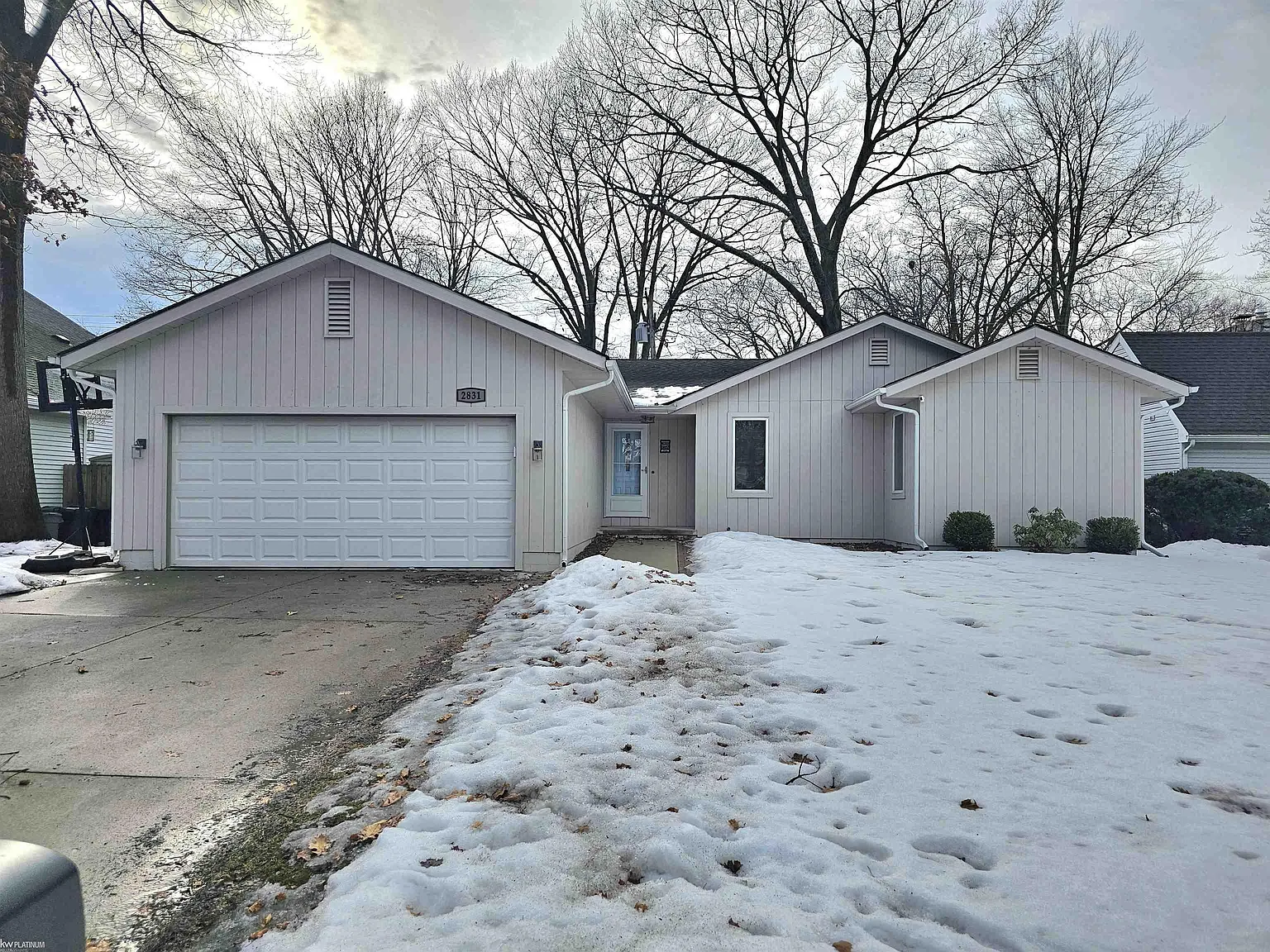 2831 W Village Ln photo 1