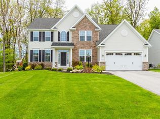 64 Willow Bridge Trl, Penfield, NY 14526