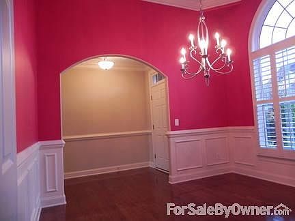 Formal dining room/Foyer