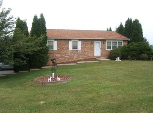 749 Hill Rd, Blandon, PA 19510