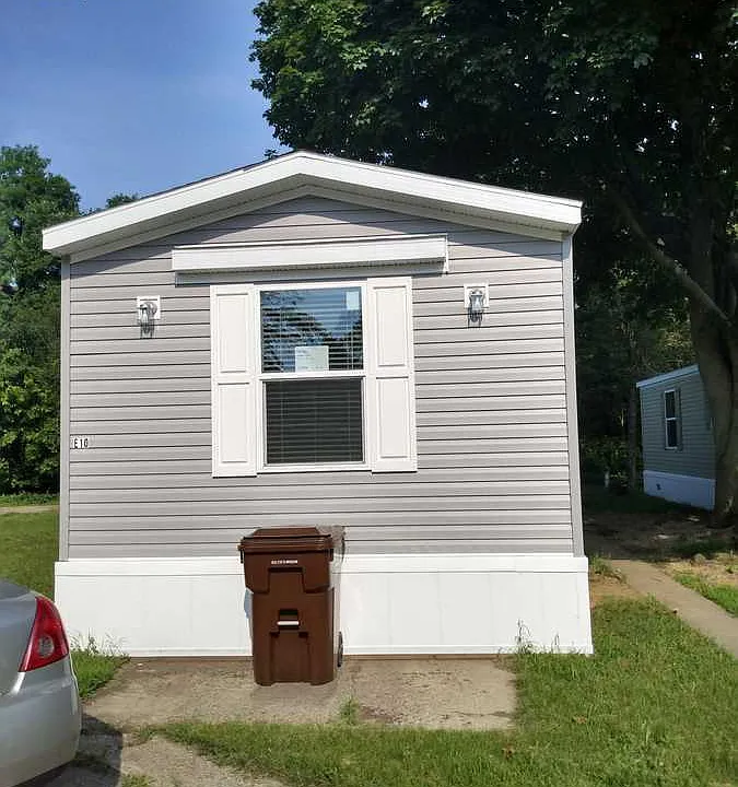 993 Michigan Ave E #10E
