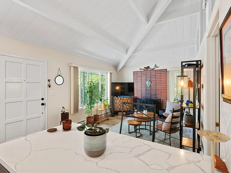 104 Lake Dr #3 — Photo 16