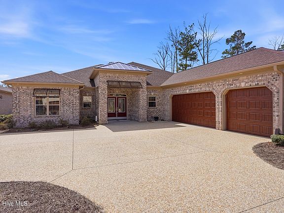 5th image of 754 Jenoa Loop