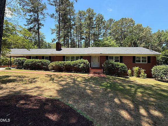 3rd image of 174 Pine Cone Dr