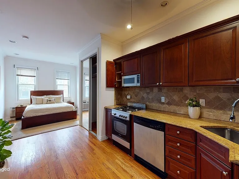 607 Adams St #1 — Photo 2