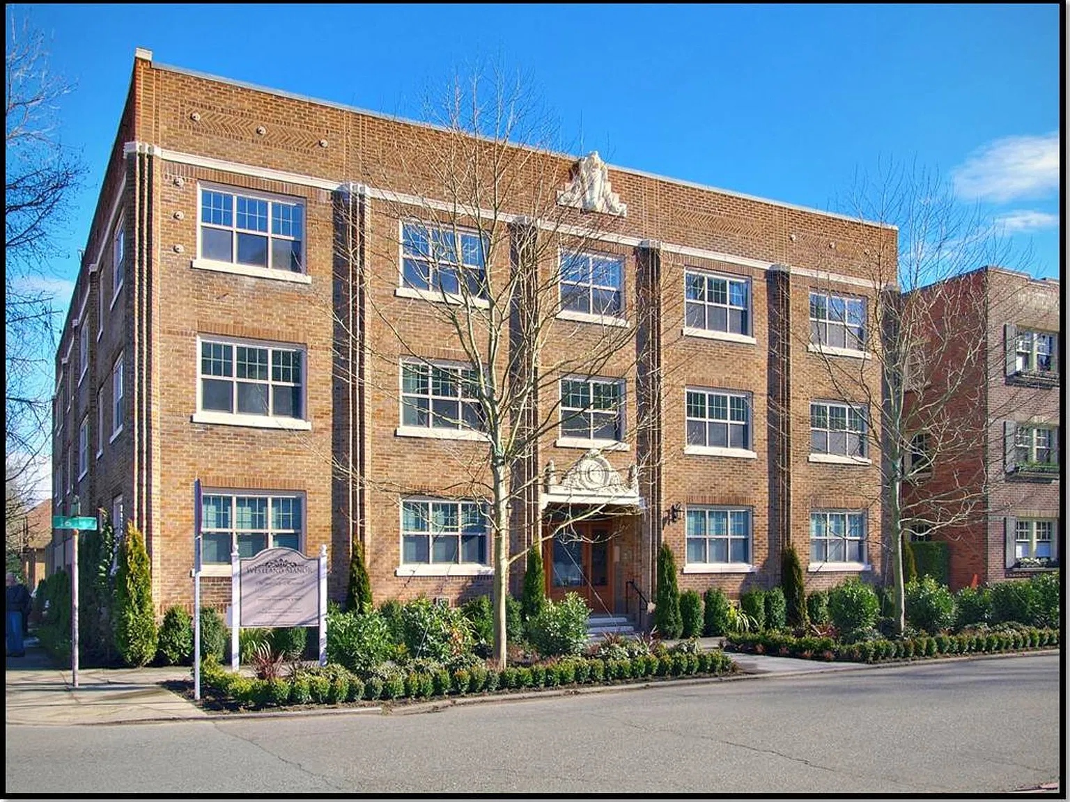 Westland Manor — Photo 1
