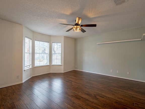 2nd image of 22023 Oriole Hill Dr