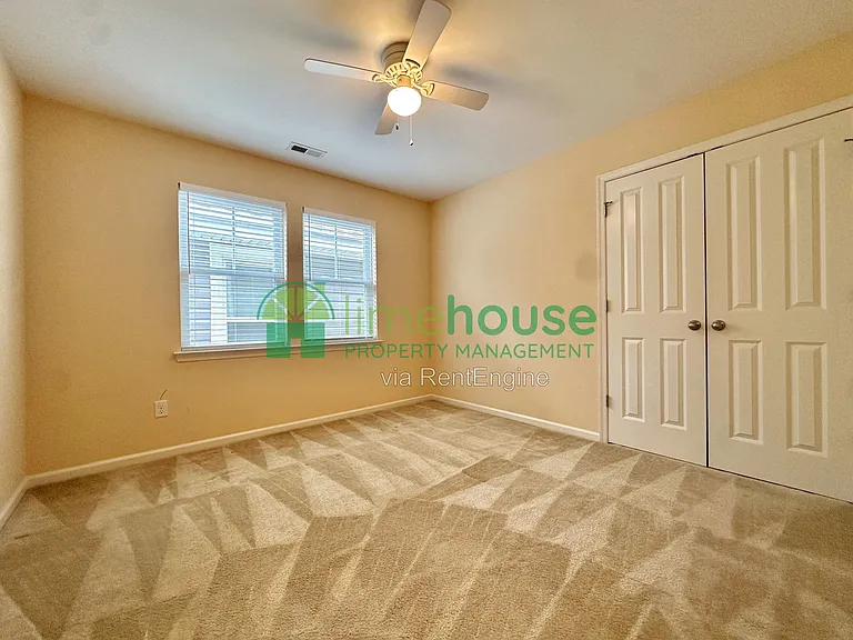 132 Filbert St — Photo 7