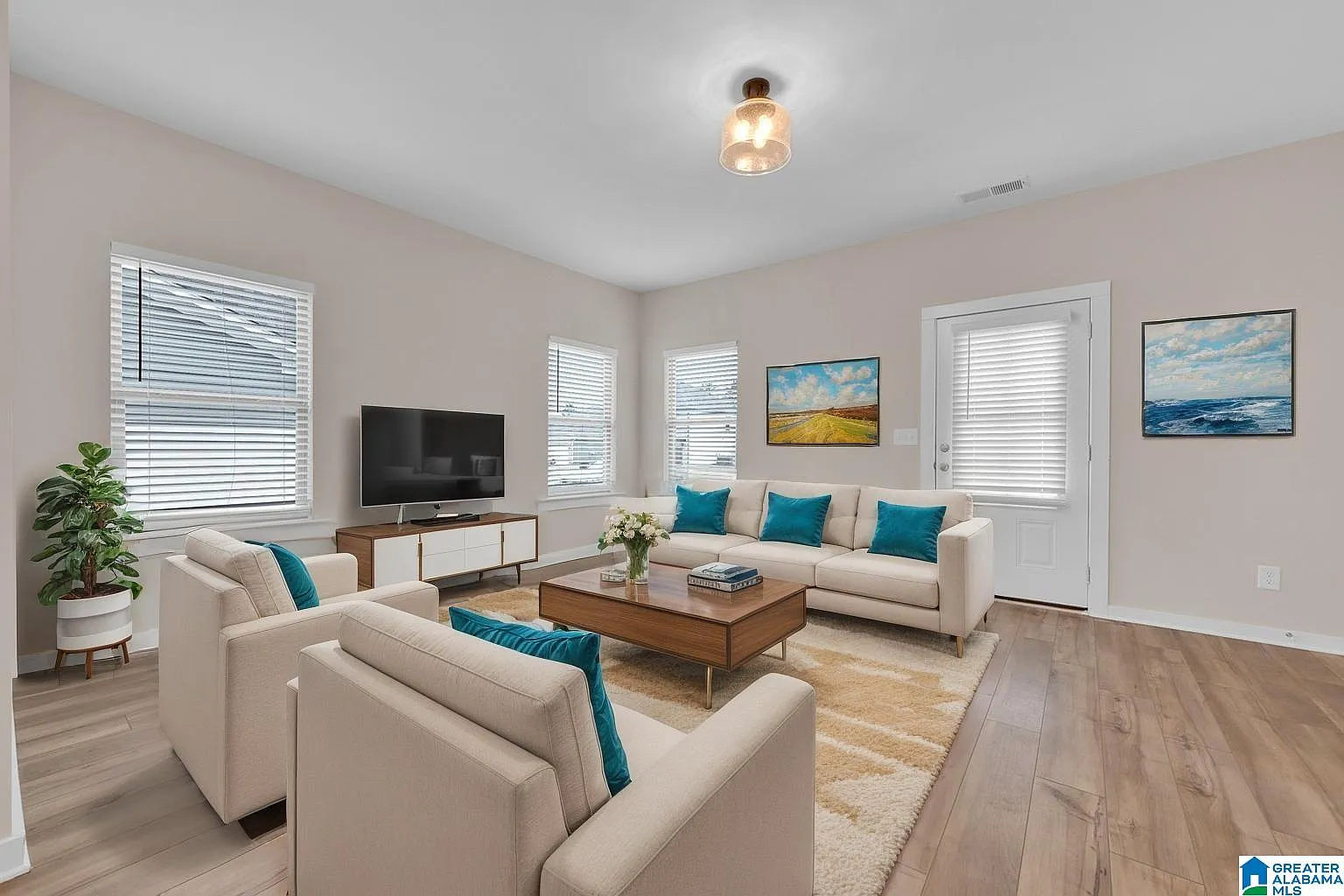 5 bed, 3.0 bath, 2124 sqft, $1,950 — Photo 4