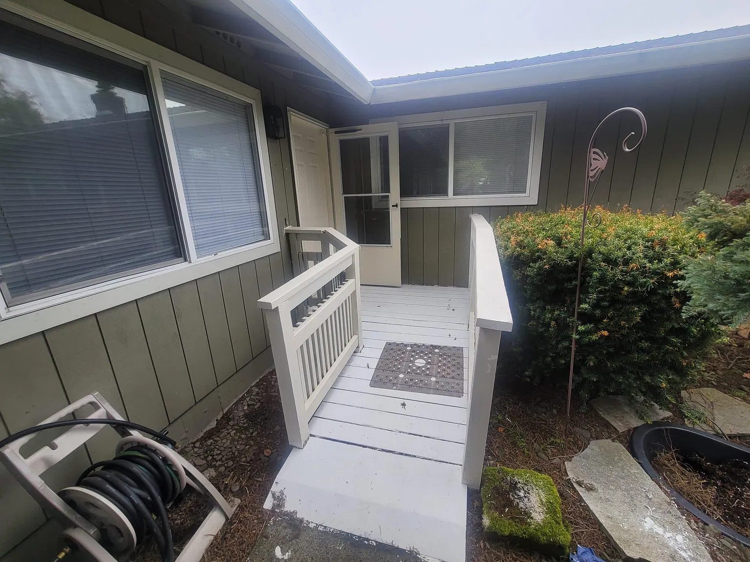 5 bed, 2273 sqft, $2,400 — Photo 4